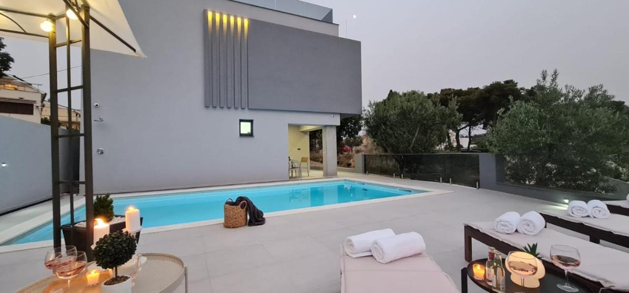 Villa Gray Tribalj Buitenkant foto