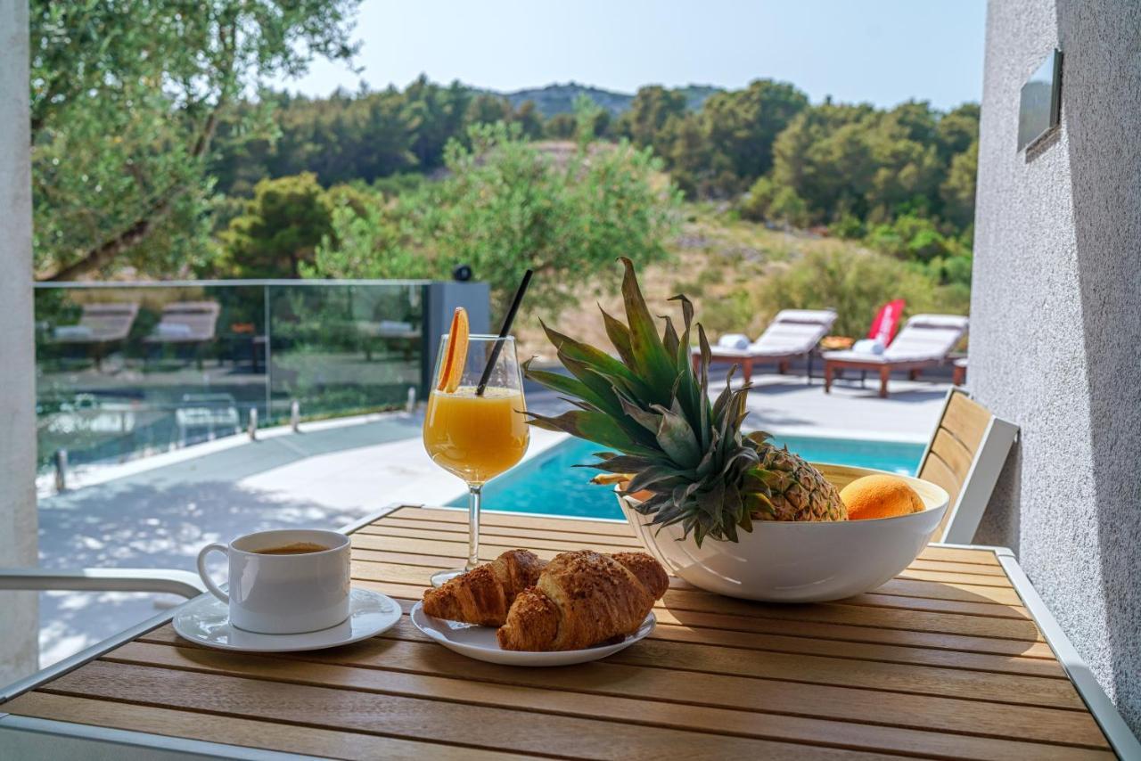 Villa Gray Tribalj Buitenkant foto